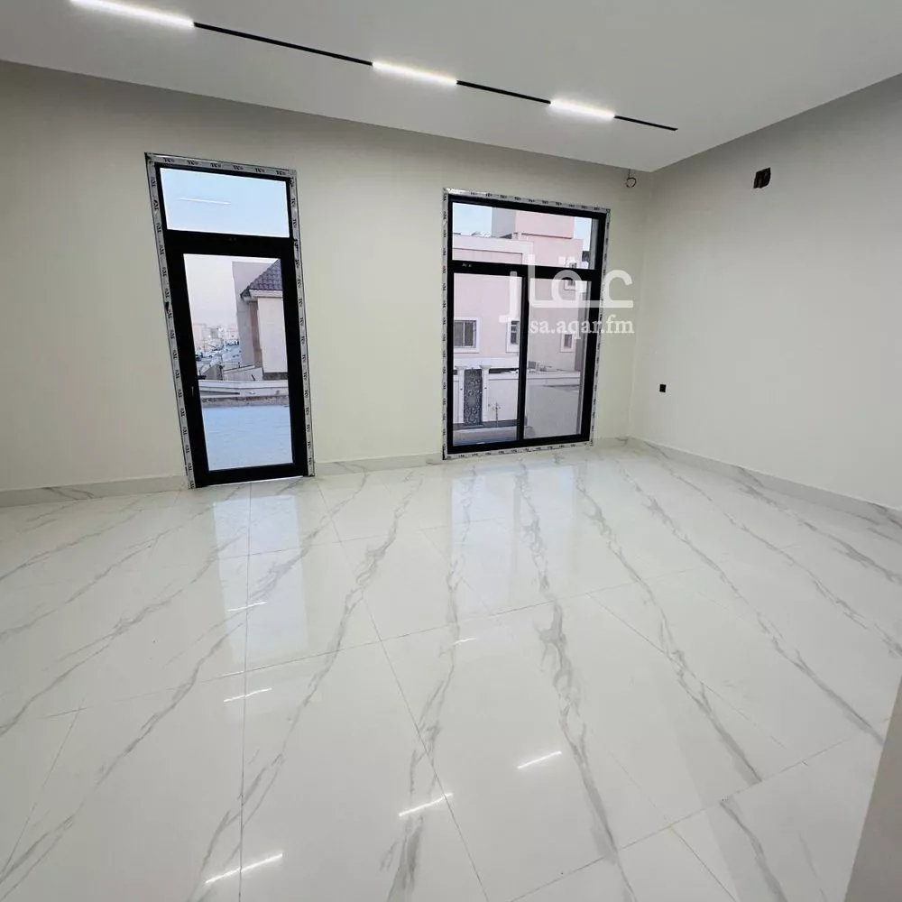 9 bedroom villa in Dhahrat Namar 7