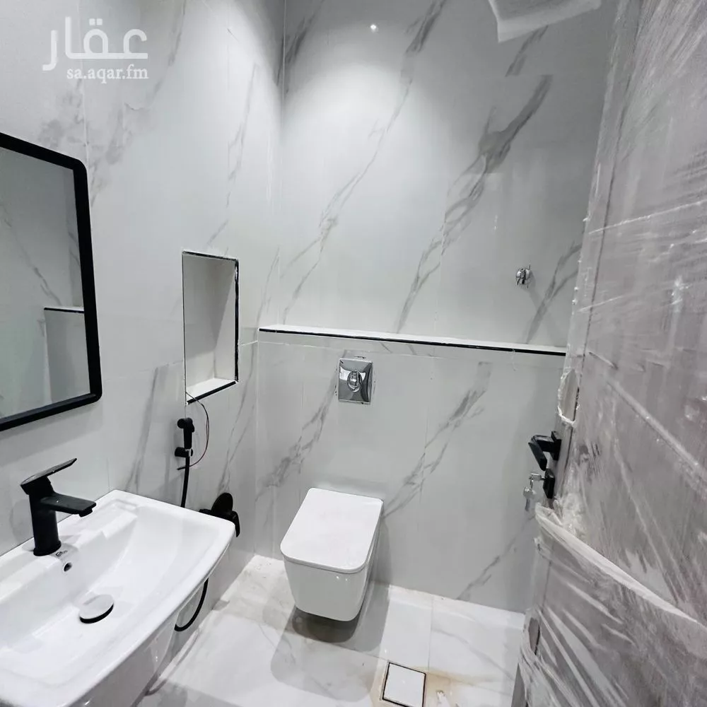 9 bedroom villa in Dhahrat Namar 8