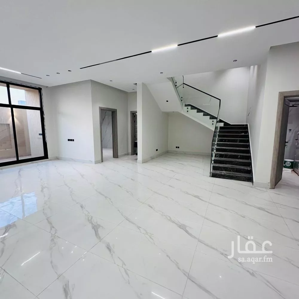 9 bedroom villa in Dhahrat Namar 10