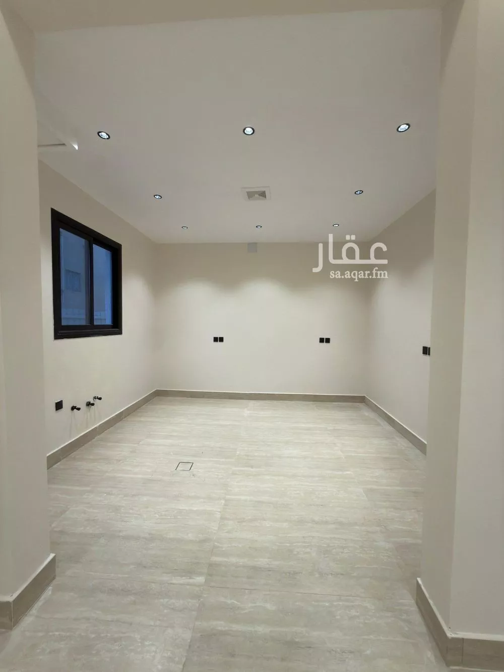 فيلا 4 غرف في بدر 10
