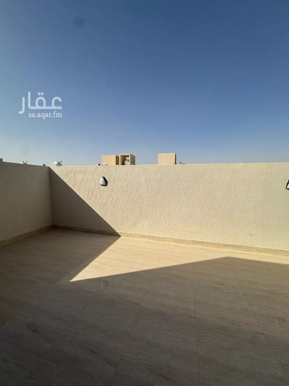 فيلا 7 غرف في النرجس 18