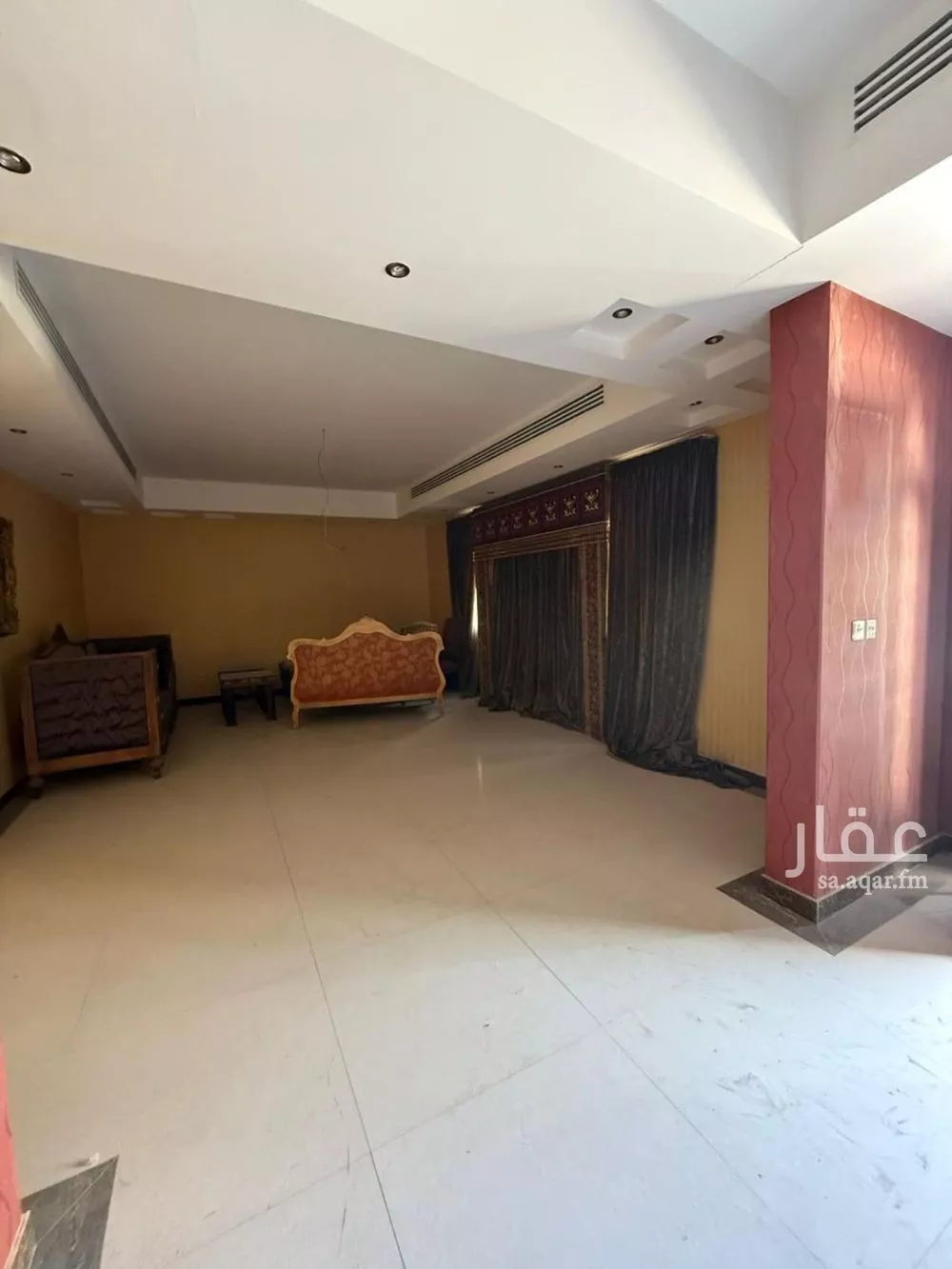 8 bedroom villa in Al Sahafah 13