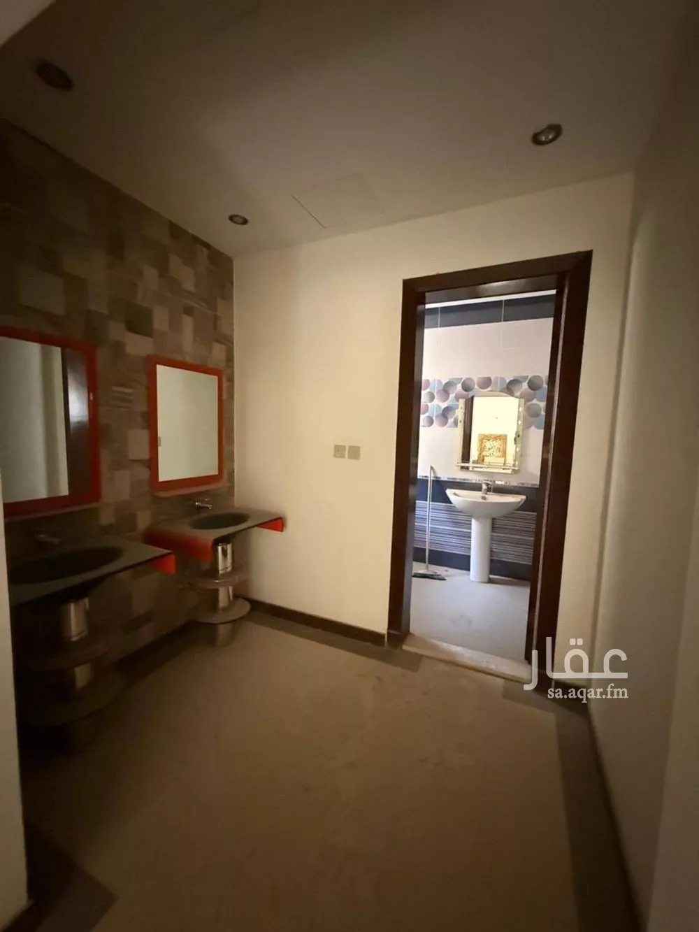 8 bedroom villa in Al Sahafah 3