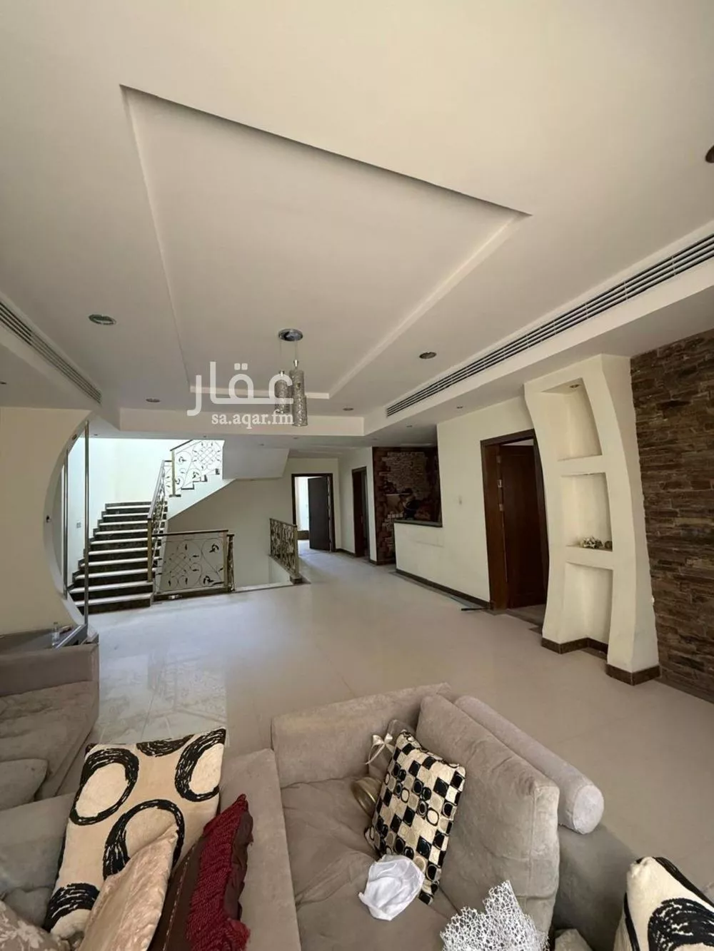 8 bedroom villa in Al Sahafah 28