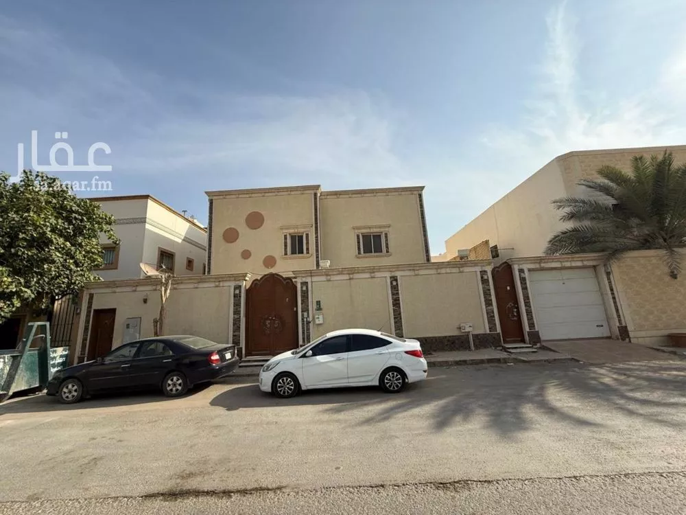 8 bedroom villa in Al Sahafah 7