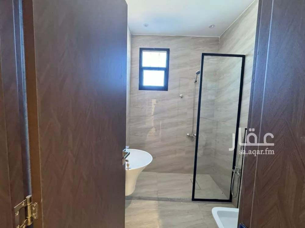 5 bedroom villa in Al Rimal 12