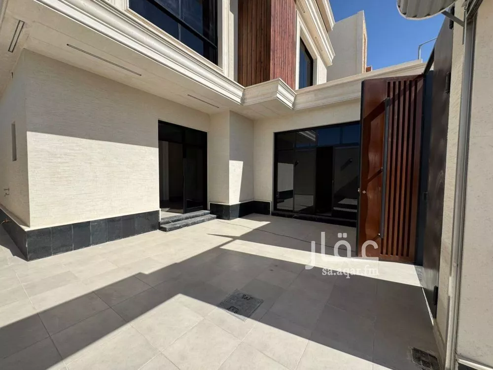 5 bedroom villa in Al Rimal 3
