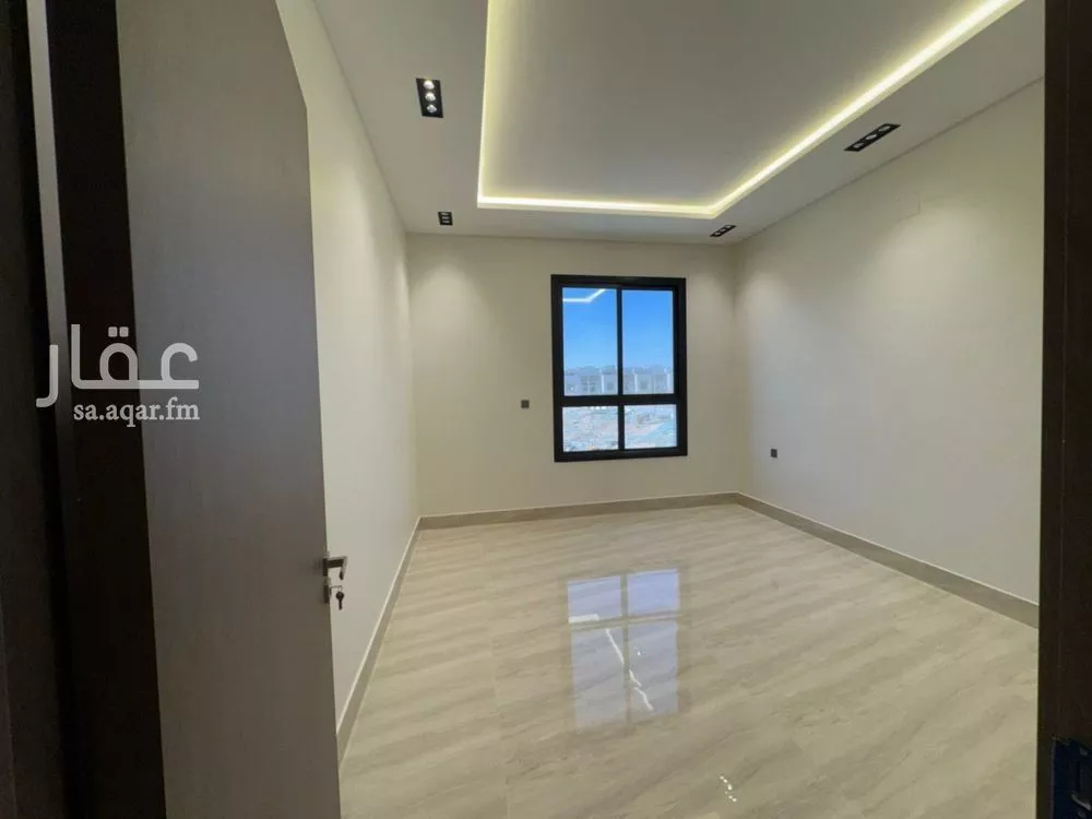 5 bedroom villa in Al Rimal 4