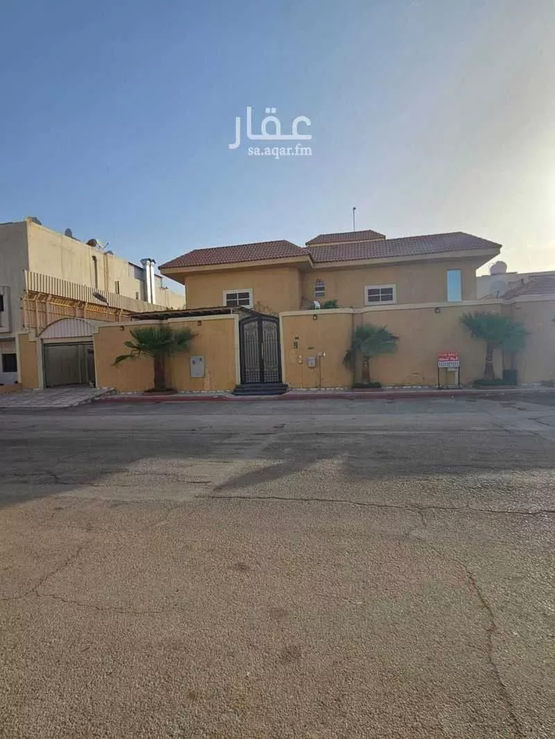 فيلا 7 غرف في الخليج 8