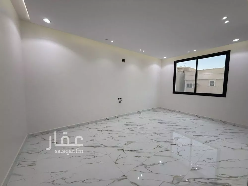 فيلا 5 غرف في العريجاء الغربية 12