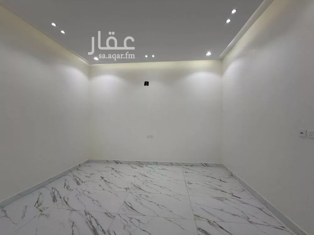 فيلا 5 غرف في العريجاء الغربية 25