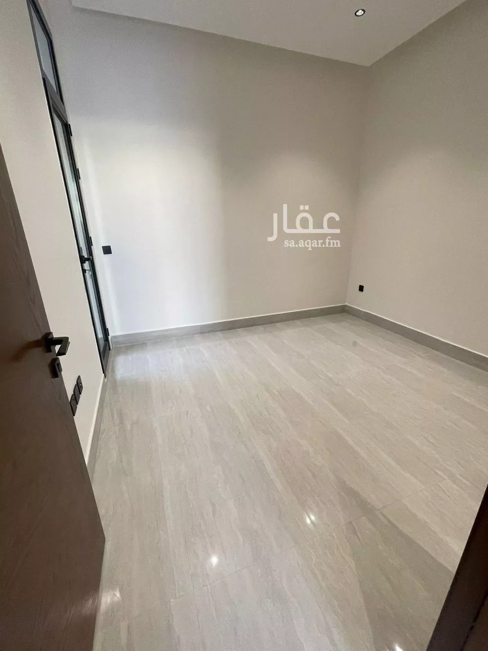 فيلا 6 غرف في النرجس 16