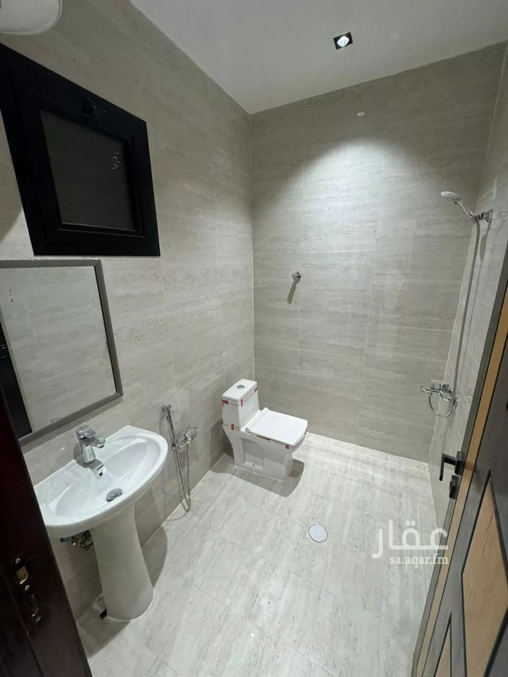 8 bedroom villa in Al Rimal 19