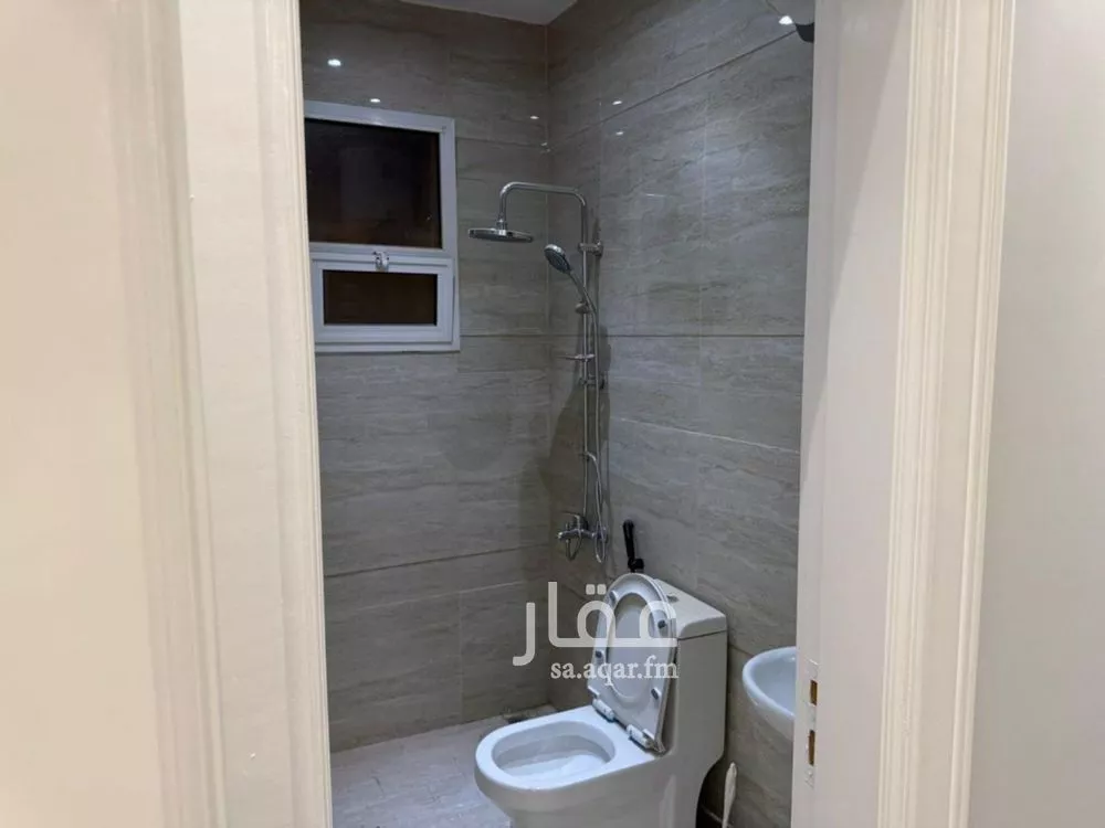 3 bedroom apartment in Al Malqa 7