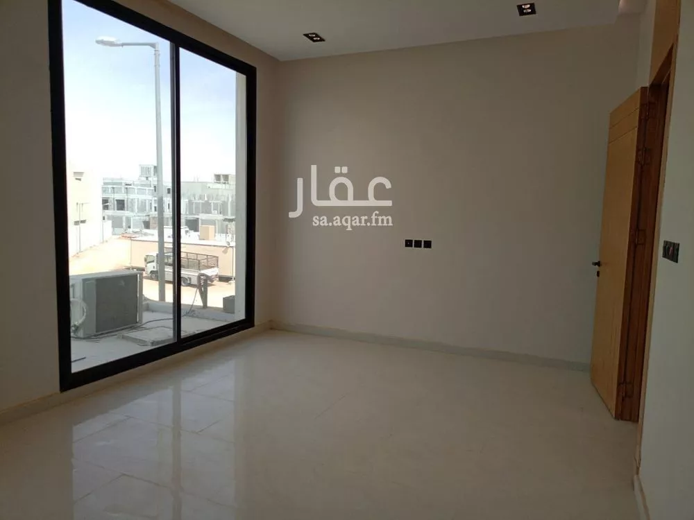 4 bedroom villa in Ash Sharq 14