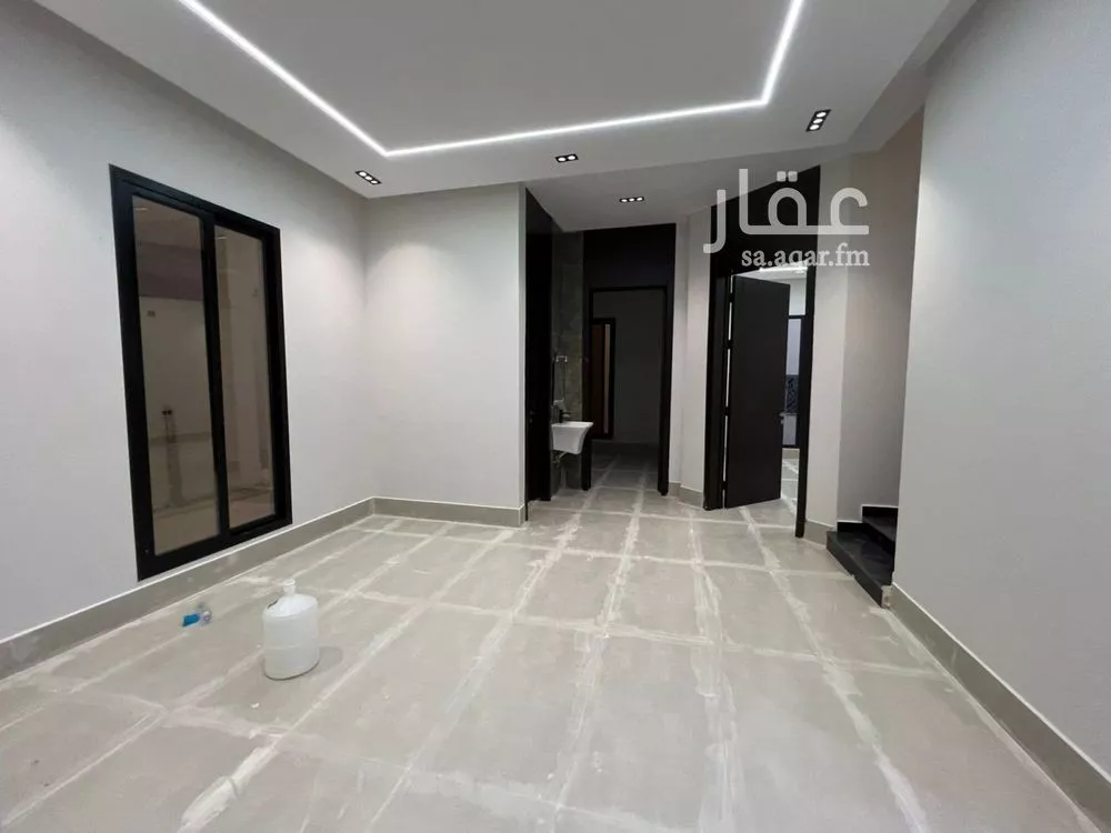 فيلا 6 غرف في العريجاء الغربية 22