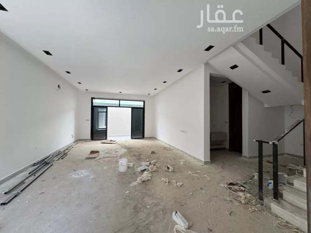 5 bedroom villa in Al Munsiyah 5