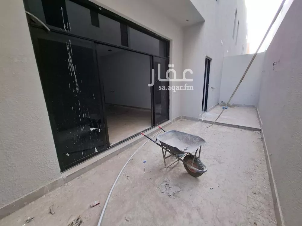 5 bedroom villa in Al Munsiyah 8