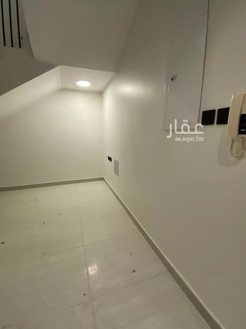 فيلا 7 غرف في المهدية 5