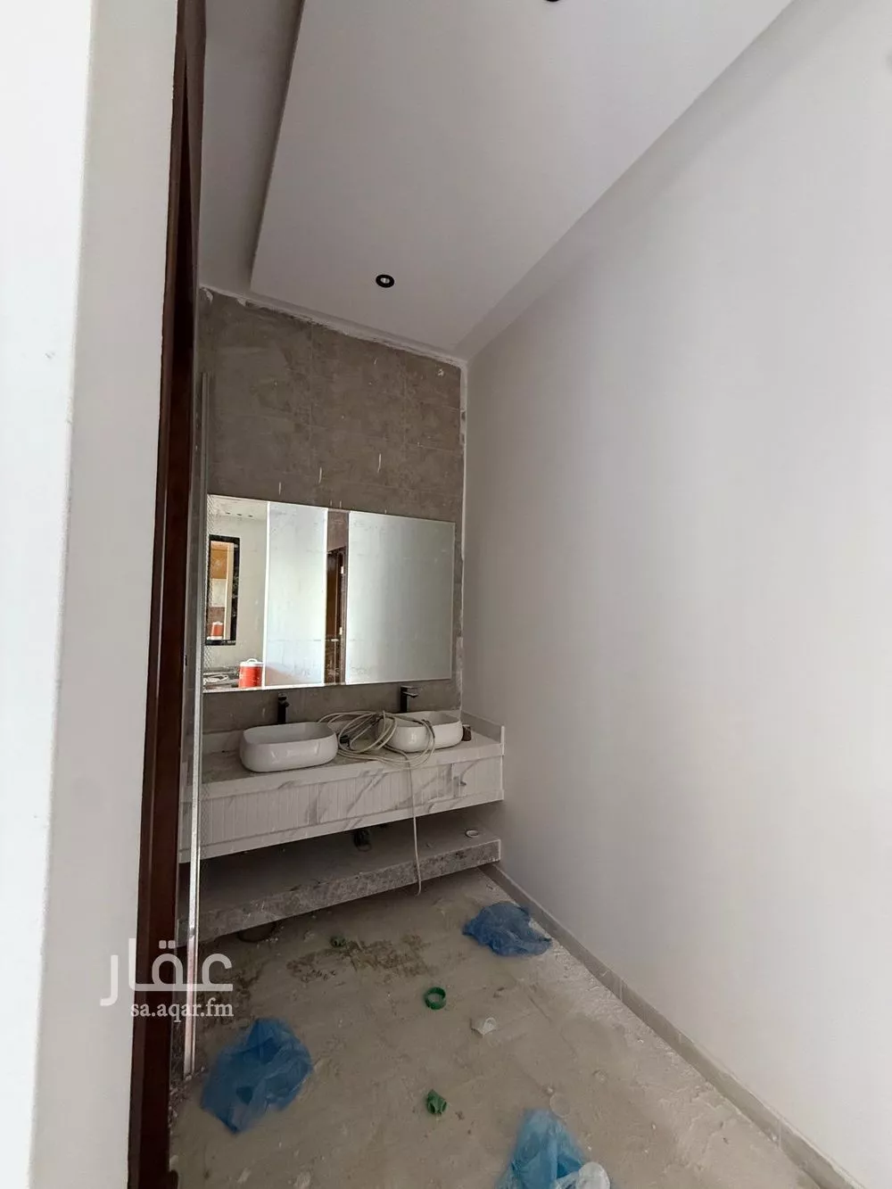 5 bedroom villa in Dhahrat Namar 11