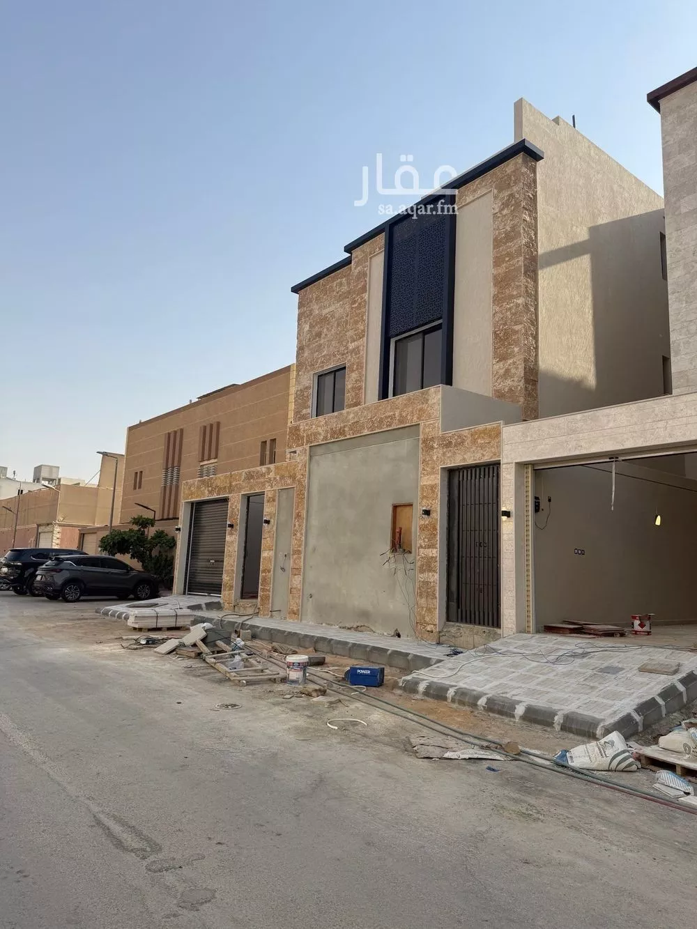 5 bedroom villa in Dhahrat Namar 4
