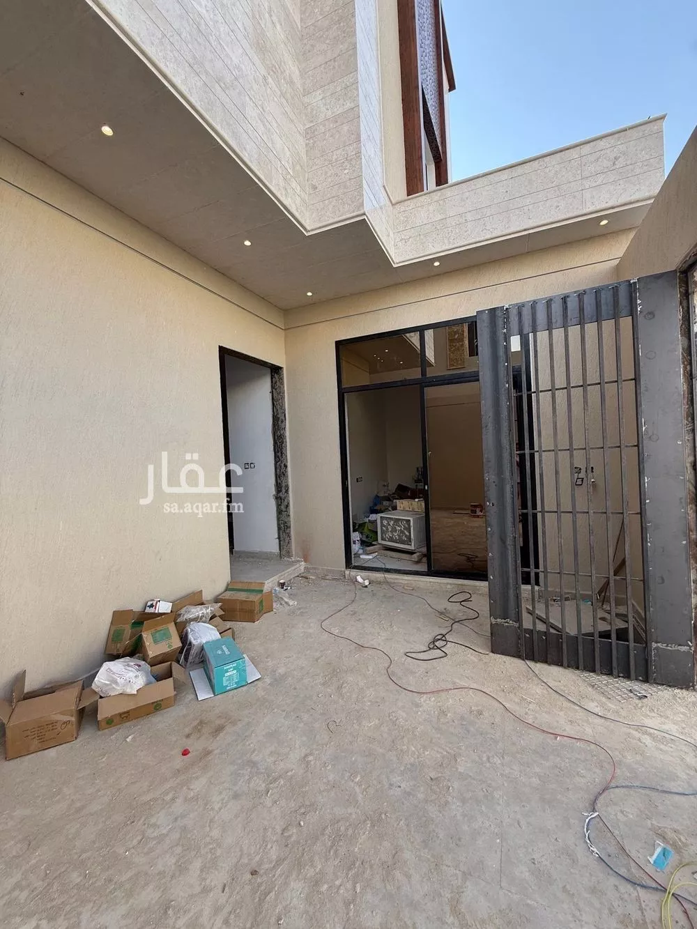 5 bedroom villa in Dhahrat Namar 9