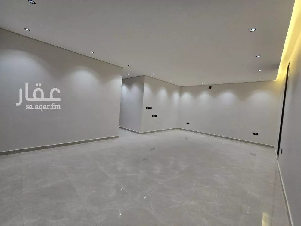 5 bedroom villa in Al Rimal 2