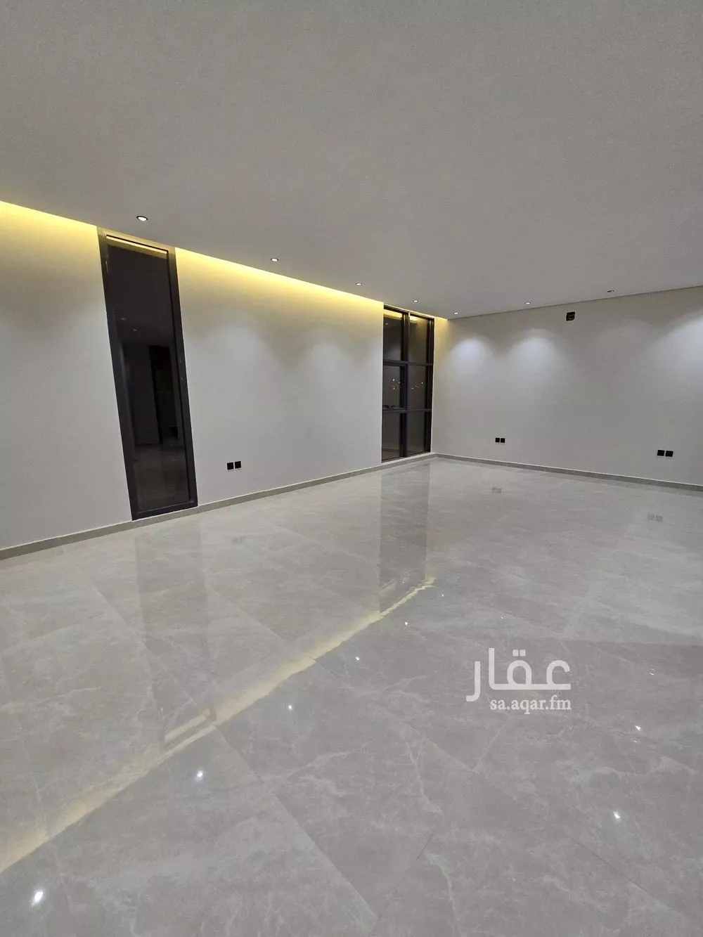 5 bedroom villa in Al Rimal 6
