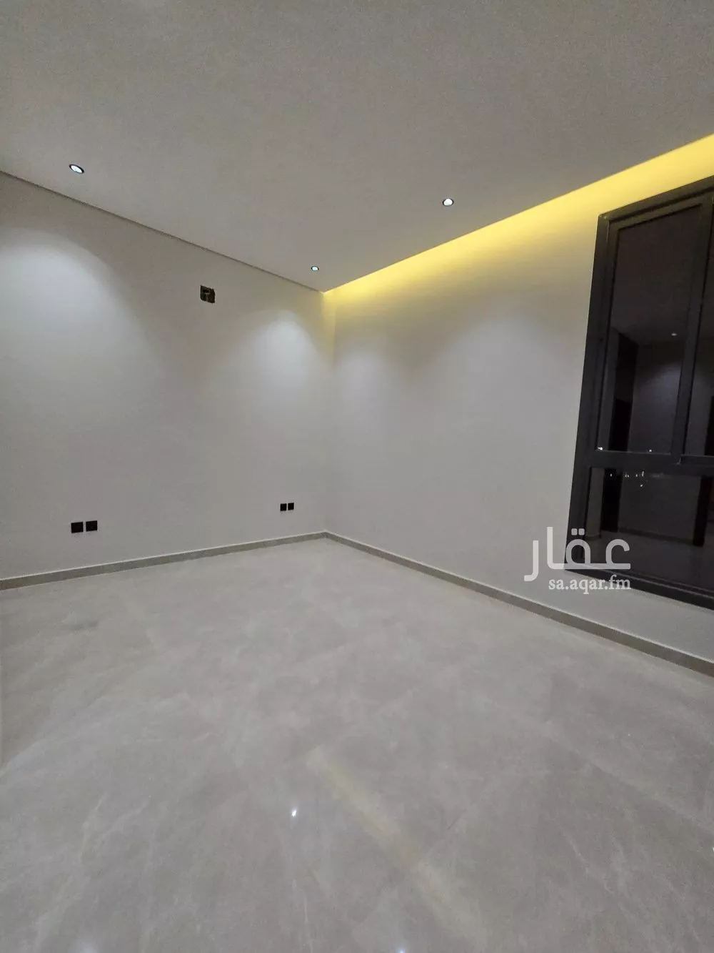 5 bedroom villa in Al Rimal 7