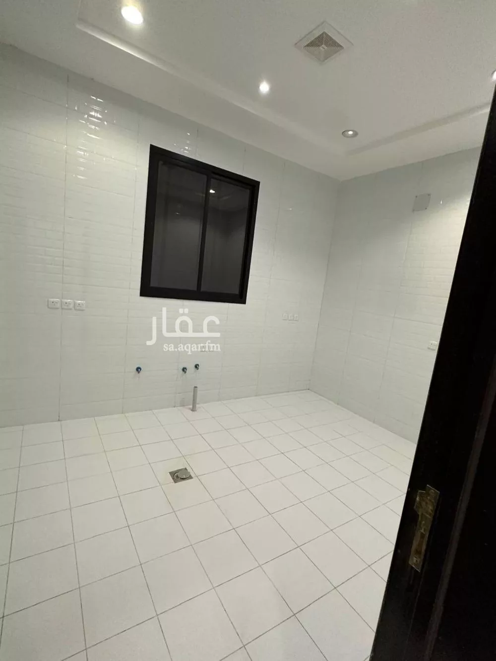 4 bedroom villa in Dhahrat Laban 4