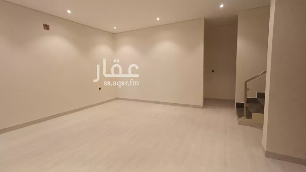 فيلا 4 غرف في الجنادرية 17