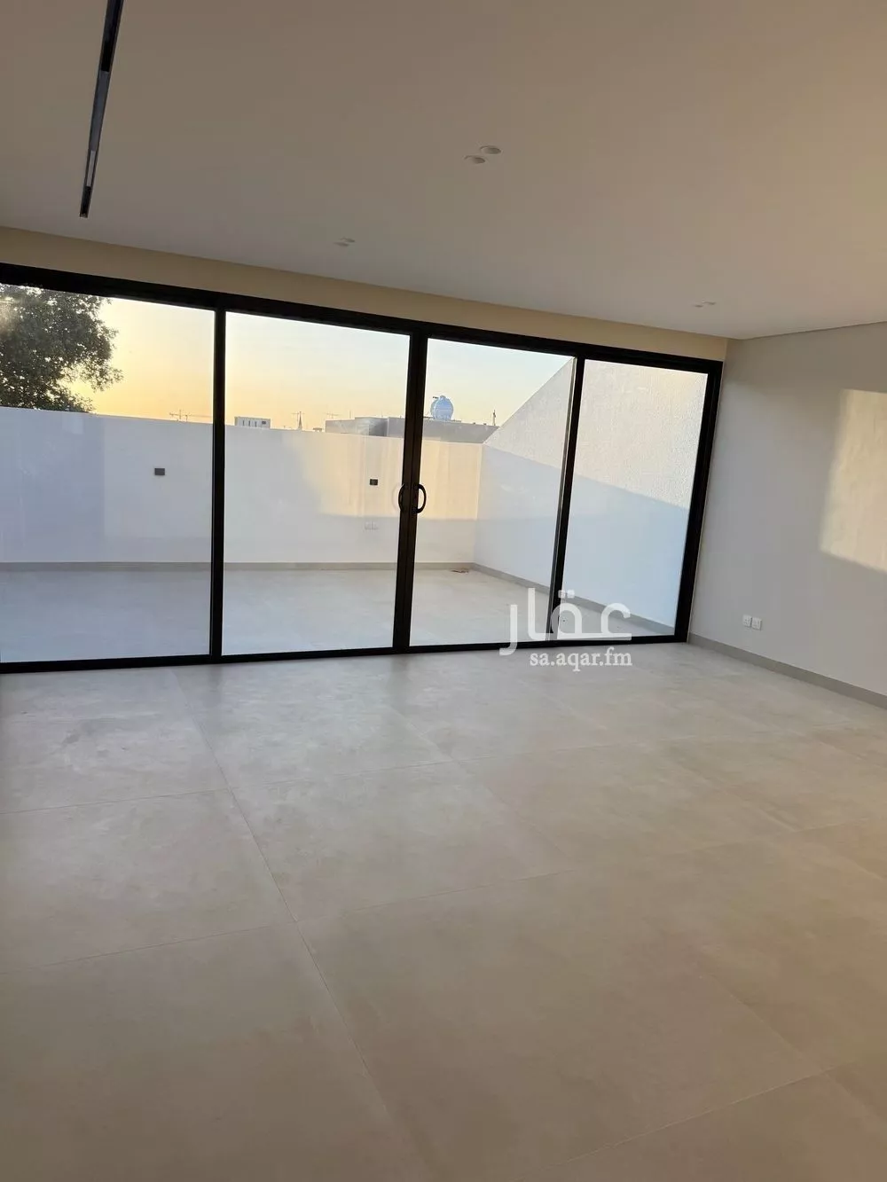 5 bedroom villa in Salah Ad Din 4