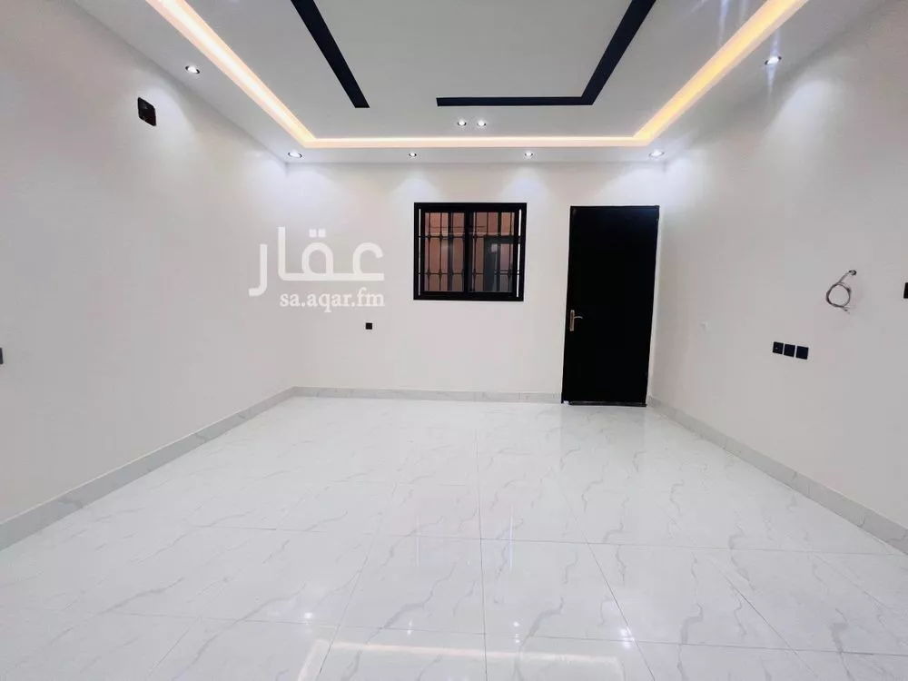 10 bedroom villa in Al Aziziyah 4