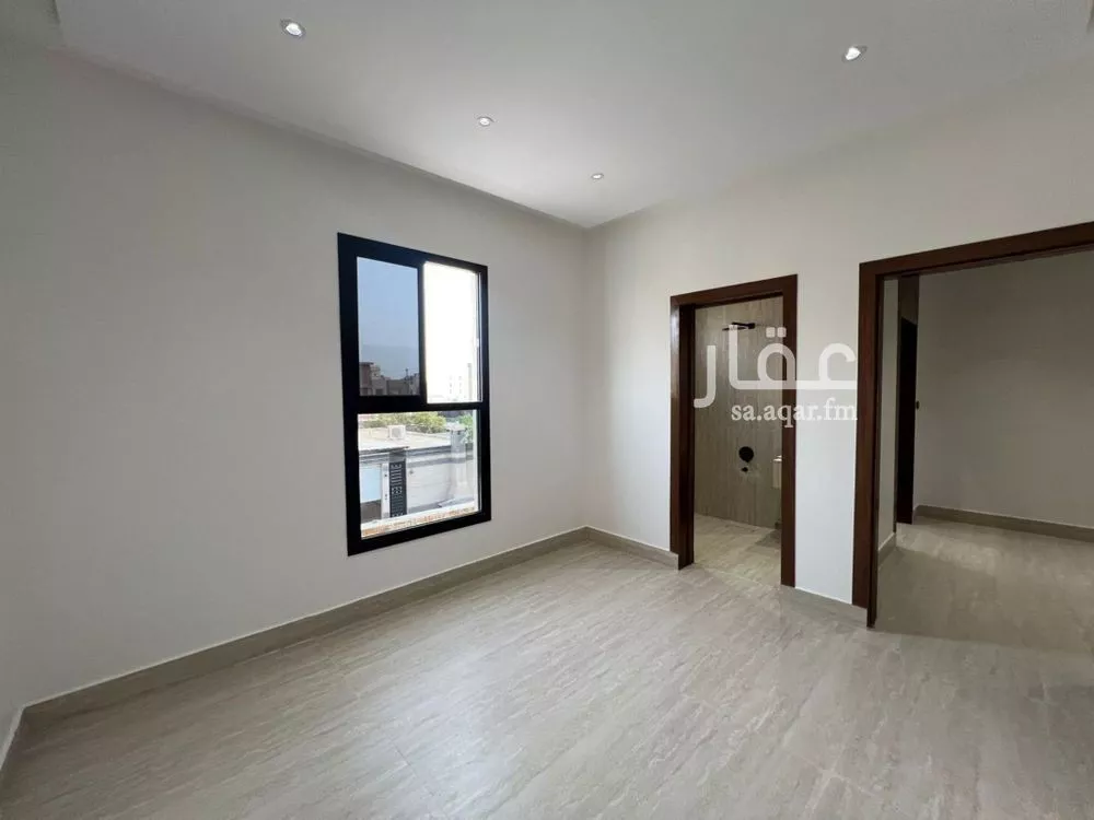5 bedroom villa in Okaz 4