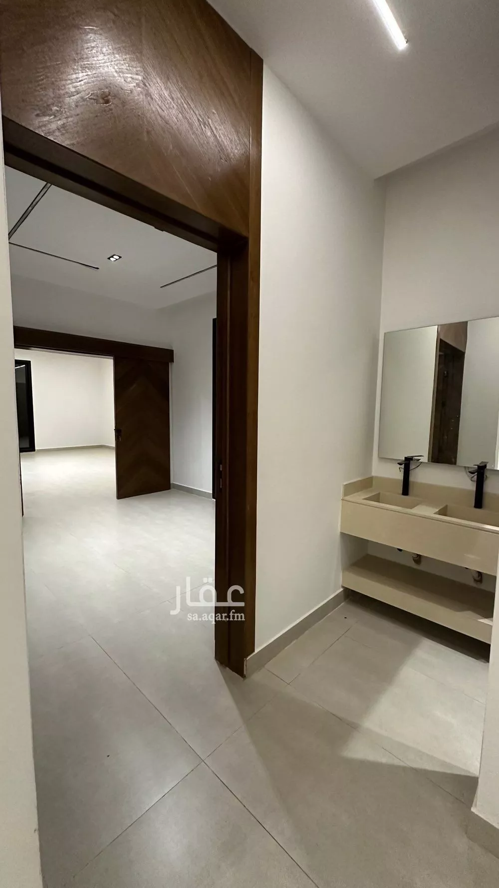 فيلا 7 غرف في طويق 20