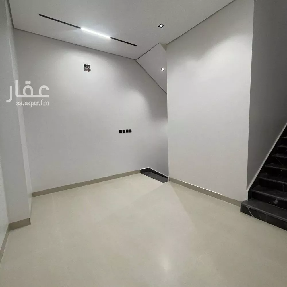 فيلا 7 غرف في الرمال 12