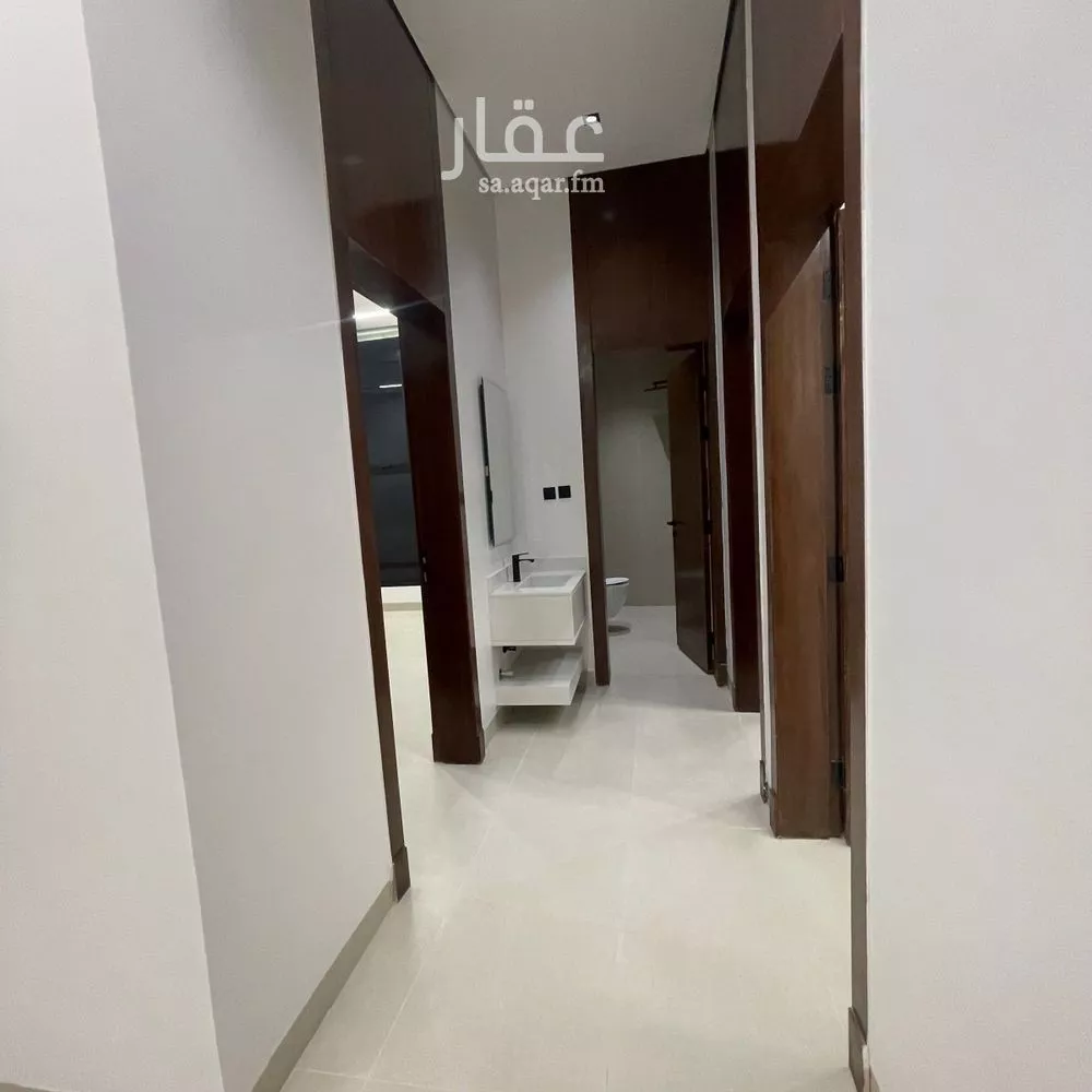 فيلا 7 غرف في الرمال 10