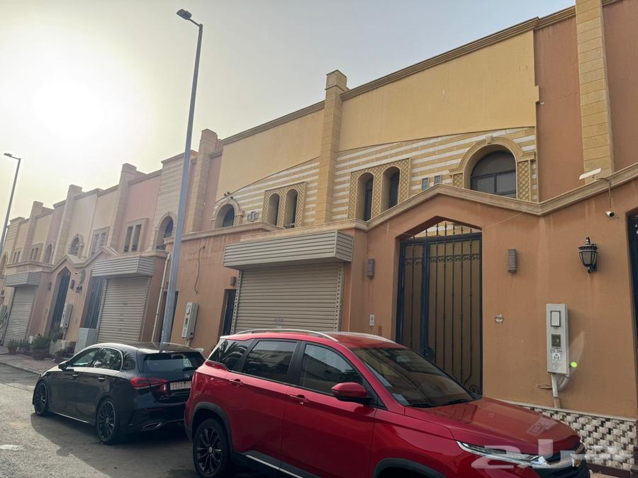 8 bedroom villa in Al Hamra 3