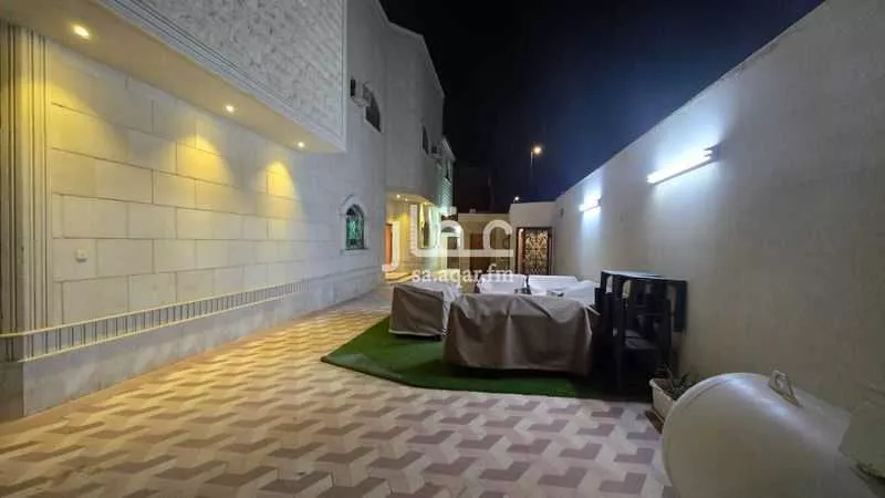 19 bedroom villa in Dhahrat Al Badiah 3