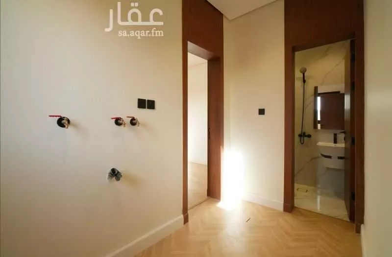 فيلا 4 غرف في العارض 17