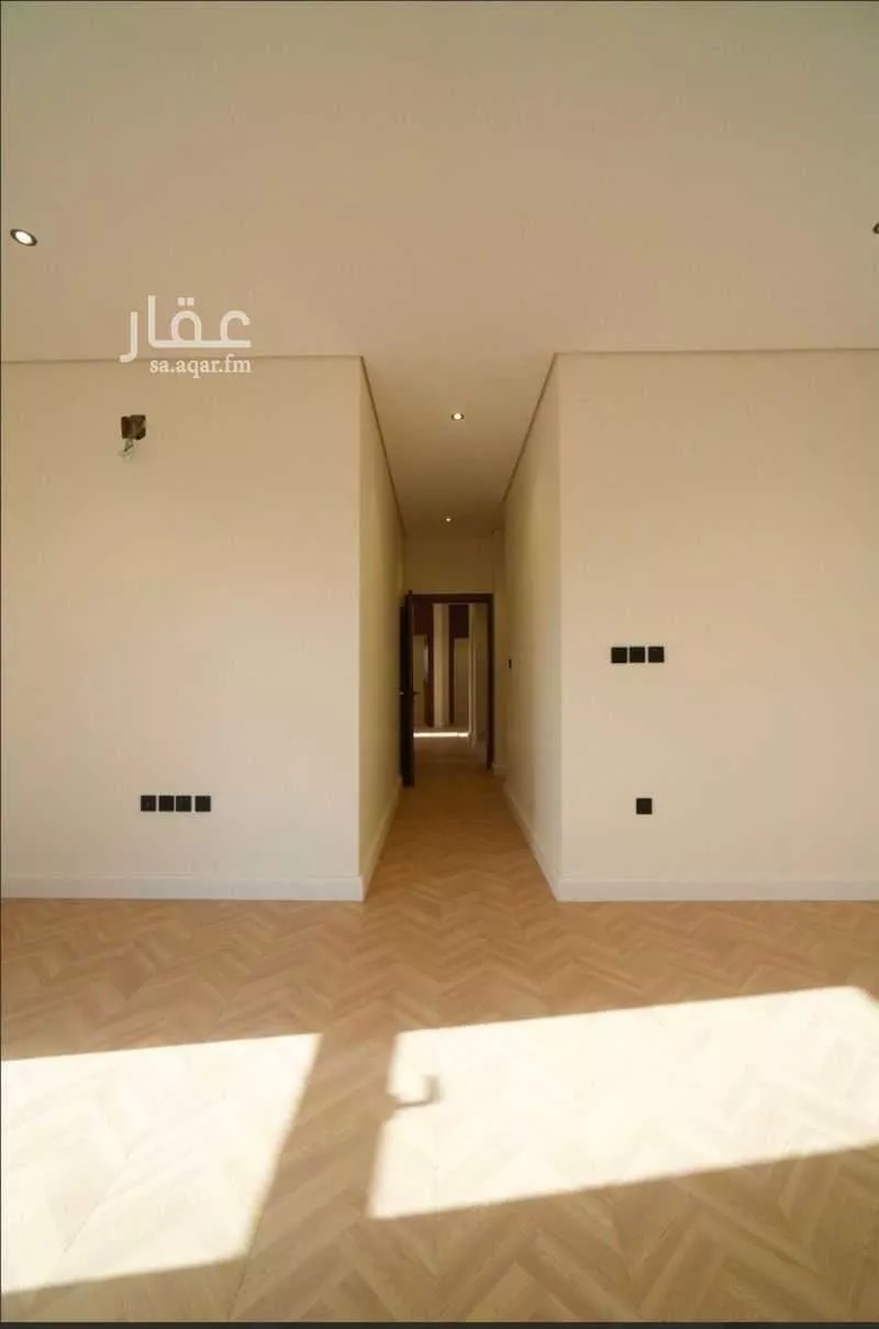 فيلا 4 غرف في العارض 19