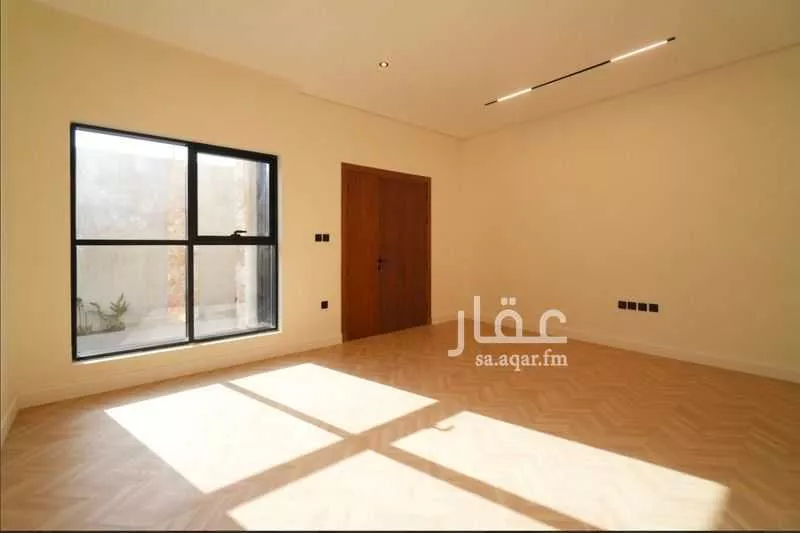فيلا 4 غرف في العارض 9