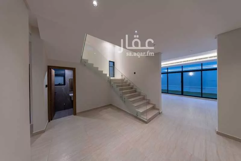 6 bedroom villa in Al Yasmin 11