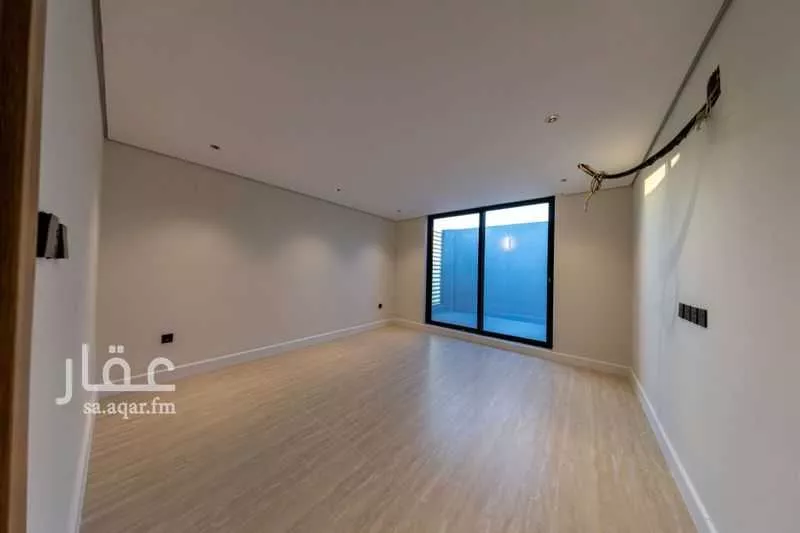 6 bedroom villa in Al Yasmin 33