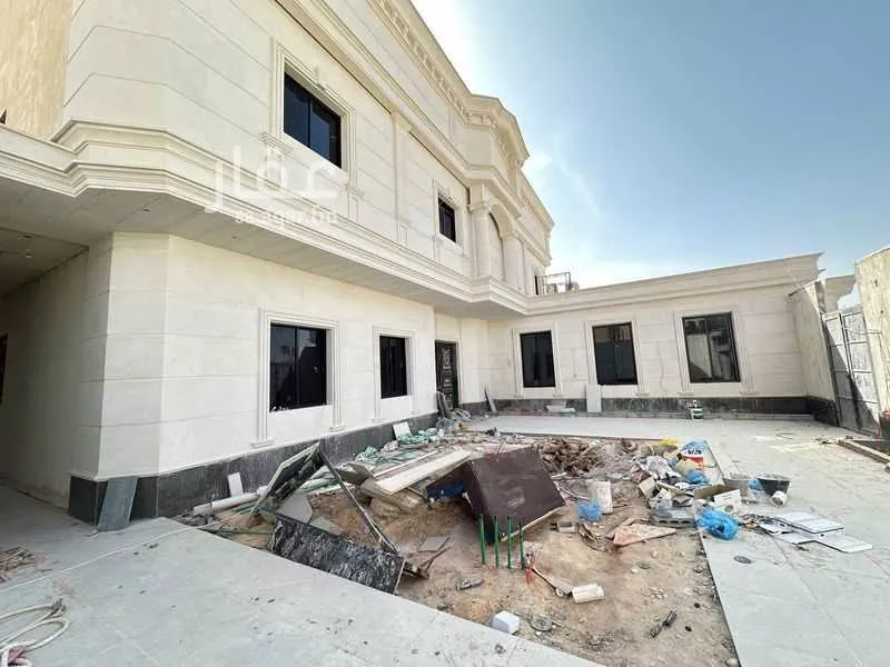 8 bedroom villa in Al Rimal 11