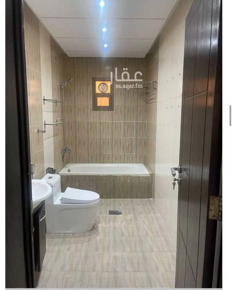 8 bedroom villa in An Nafal, Riyadh 9