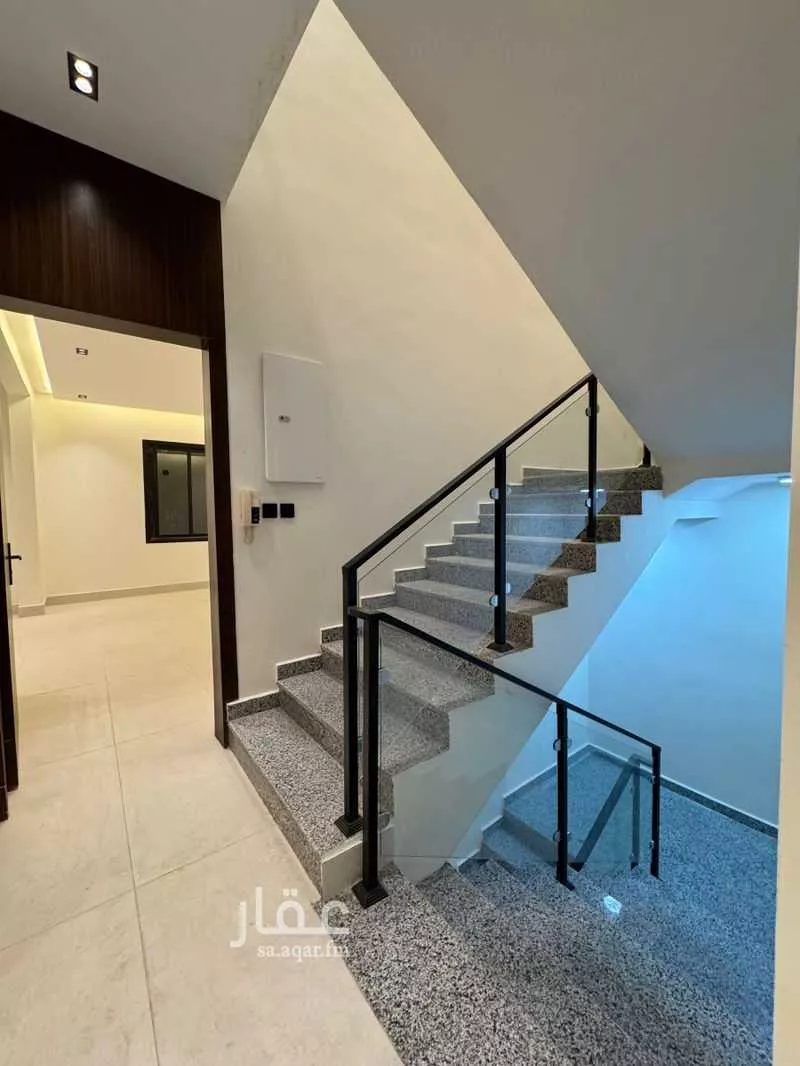 8 bedroom villa in Dirab 14