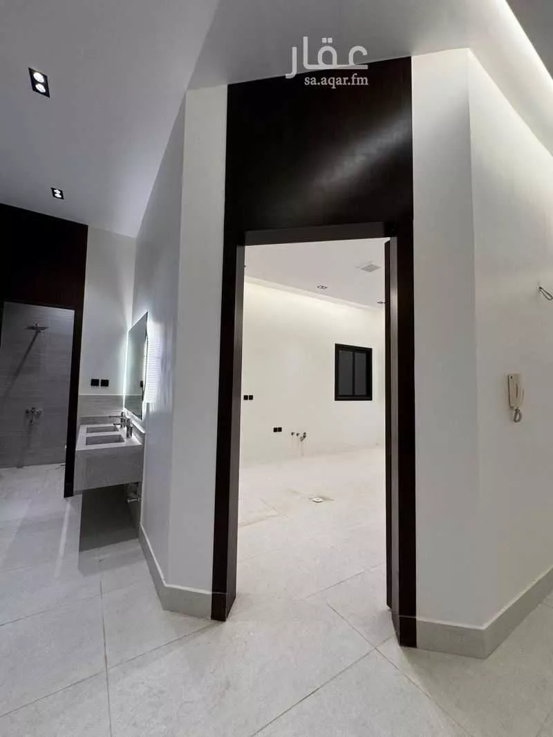 8 bedroom villa in Dirab 23