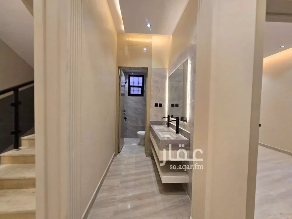 6 bedroom villa in Al Uraija Al Gharbiyah, Riyadh 14