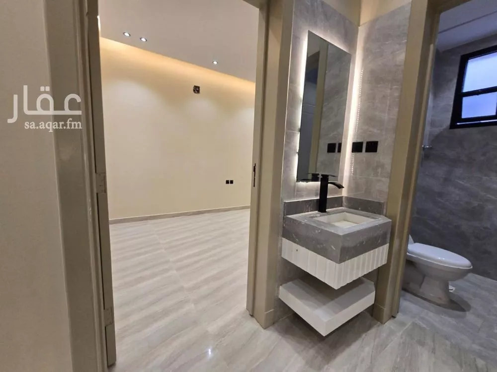 6 bedroom villa in Al Uraija Al Gharbiyah, Riyadh 17